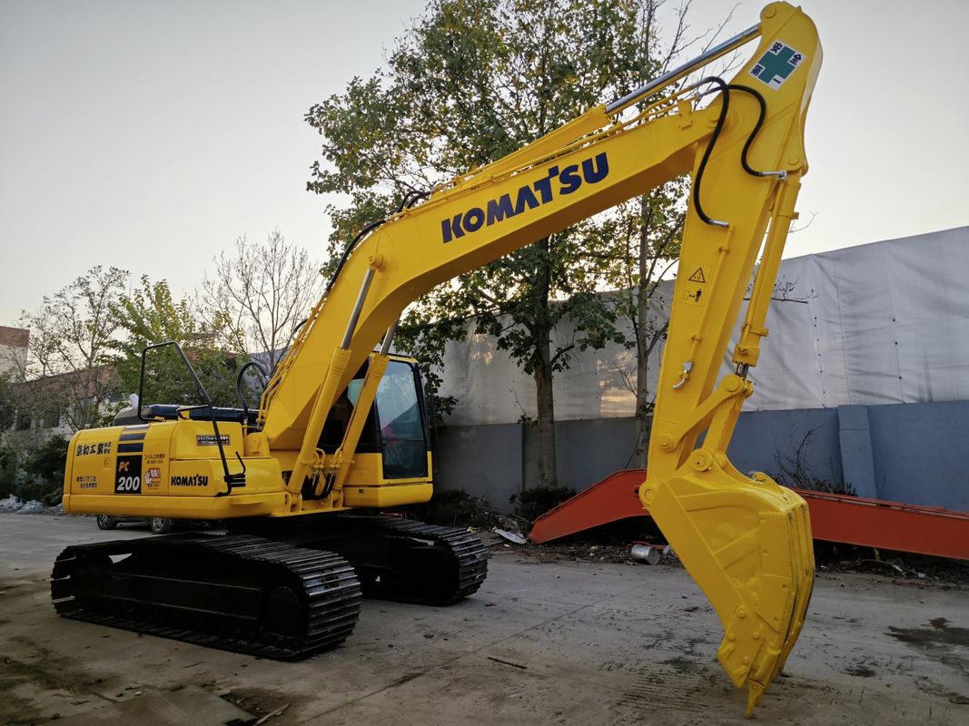 Vender Excavadora Komatsu PC220-8 Usada con válvula hidráulica original y 1,0-1,5 cubo