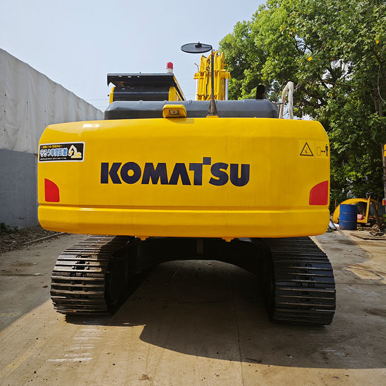 Excavadora Komatsu pequeña usada con motor original y capacidad de cubo de 0.3m3 en Dubai