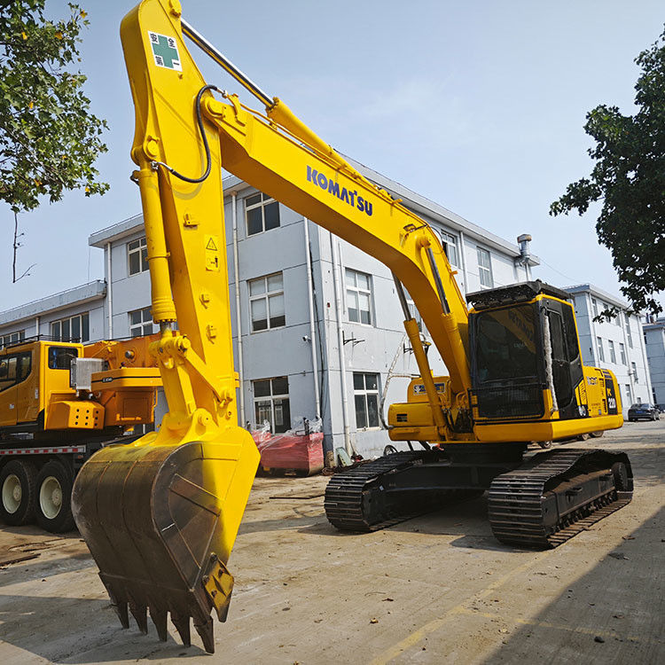 Excavadora Komatsu pequeña usada con motor original y capacidad de cubo de 0.3m3 en Dubai