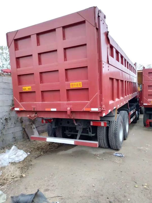 Howo 8x4 371hp 50ton Euro 2 Conducción de camión de segunda mano camión de basura camión de tirón usado