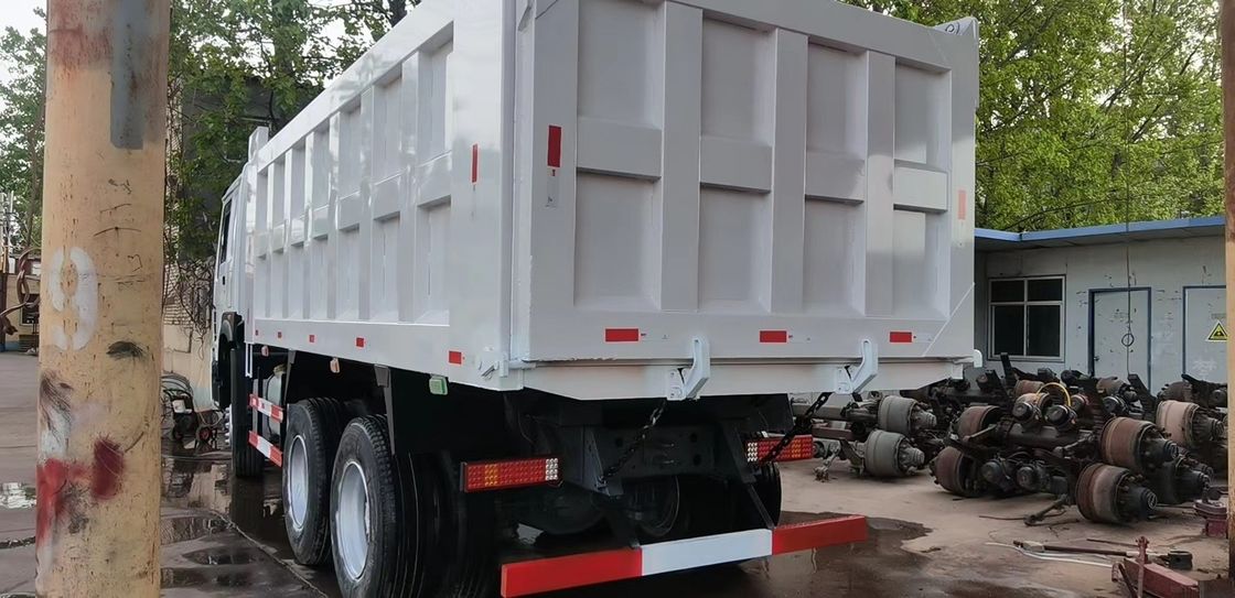 Camión de tiradores de basura Sino Howo 375HP Euro 3 de segunda mano para el transporte de ingeniería