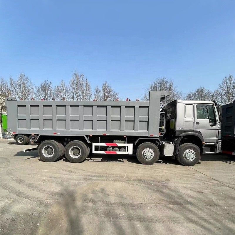 10 Cambio hacia adelante 2023 Sinotruk Howo 8x4 camión de tiradores camión de descarga con motor de trabajo pesado