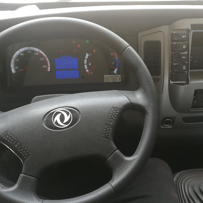 10 toneladas de tracción en todas las ruedas 4 WD camión de inclinación Dongfeng 8 cambio hacia adelante camión de descarga todoterreno