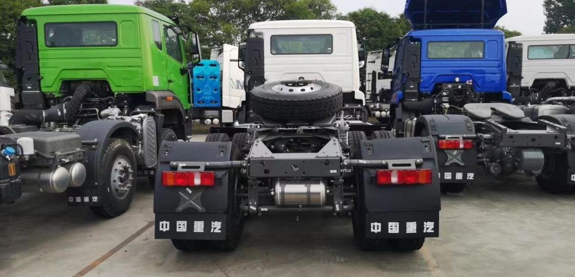 Potente Cummins 400hp Dirección izquierda 10 neumáticos 6x4 Sinotruk Hohan cabeza camión tractor