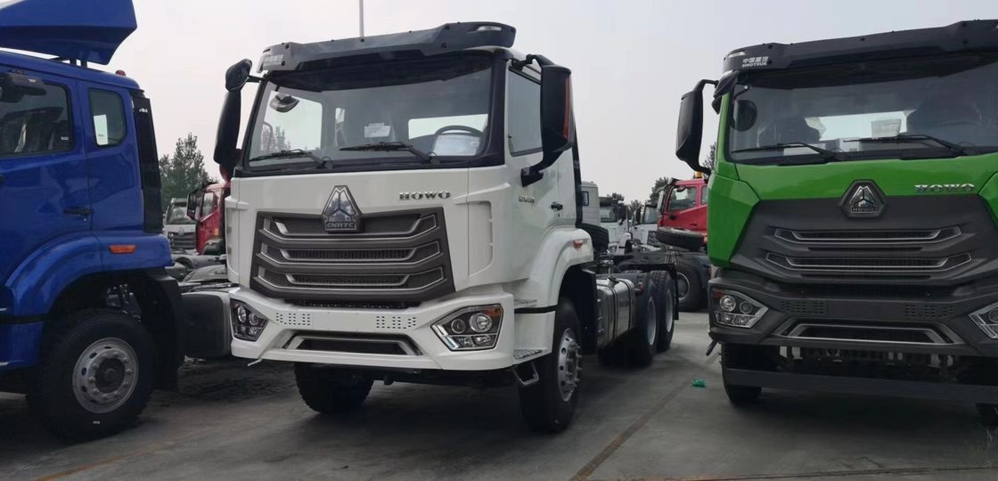 Potente Cummins 400hp Dirección izquierda 10 neumáticos 6x4 Sinotruk Hohan cabeza camión tractor
