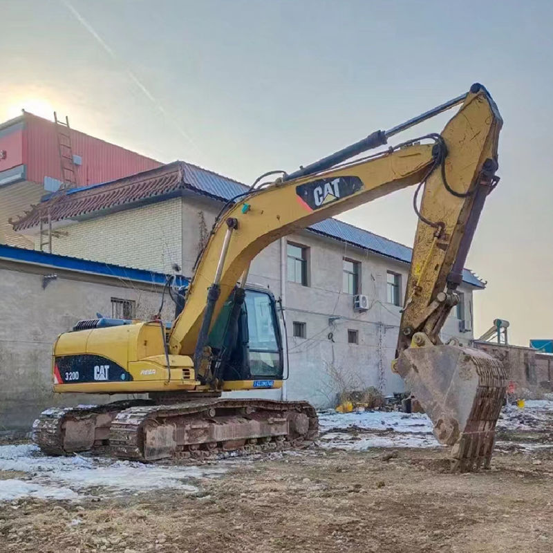 Excavadora Cat 320D2 de segunda mano con tanque de combustible de 410 litros y 20 toneladas de tonelaje en buenas condiciones