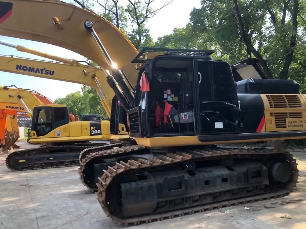 CAT 336D Excavadora con válvula hidráulica Kawasaki y 4001-6000 horas de trabajo en en Shanghai
