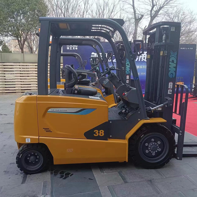 Camión elevador usado de 3,8 toneladas con buen rendimiento y 2540 mm de altura a un precio asequible