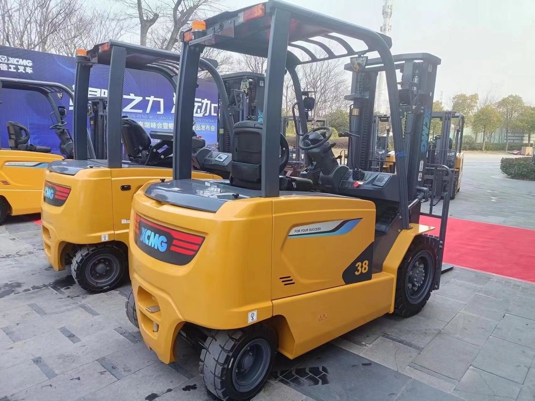 Camión elevador usado de 3,8 toneladas con buen rendimiento y 2540 mm de altura a un precio asequible