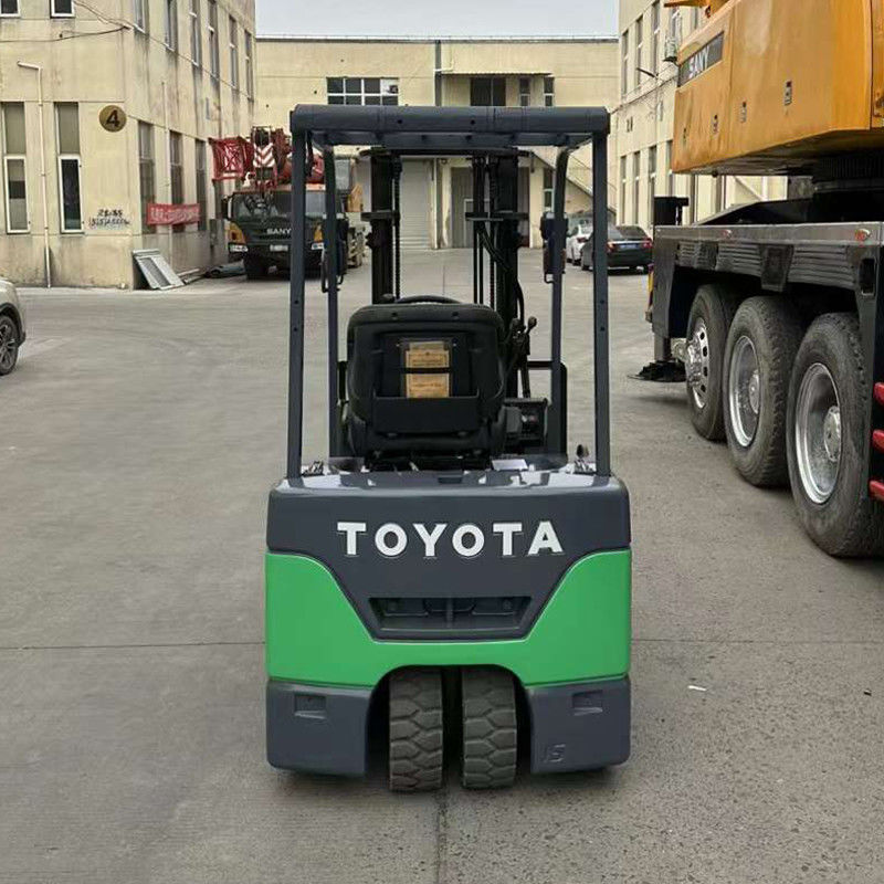 Camión elevador eléctrico verde de 1,5 toneladas Horas de trabajo 0-2000 Fácil de mantener