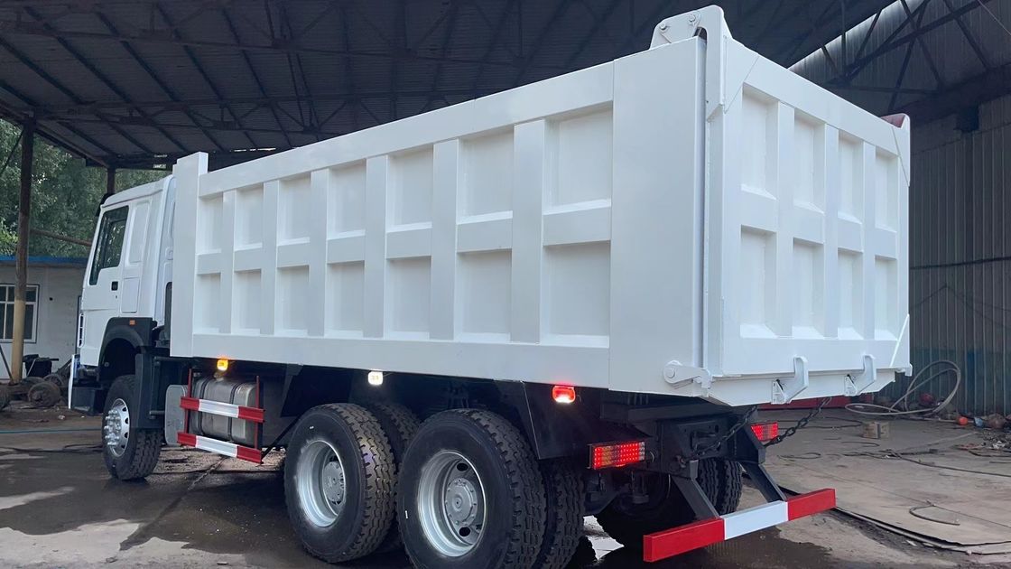 Sinotruk 6X4 HOWO camión de carga de 10 ruedas 336hp 371hp para el transporte de ingeniería