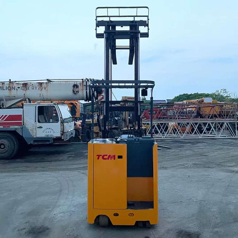 1 tonelada de carretilla elevadora eléctrica utilizada TCM Alturas de elevación 1,6 m-3,5 m con maniobrabilidad flexible