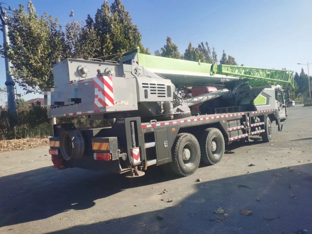 Zoomlion grúa de 25 toneladas la combinación perfecta de potencia y precisión para el trabajo de construcción