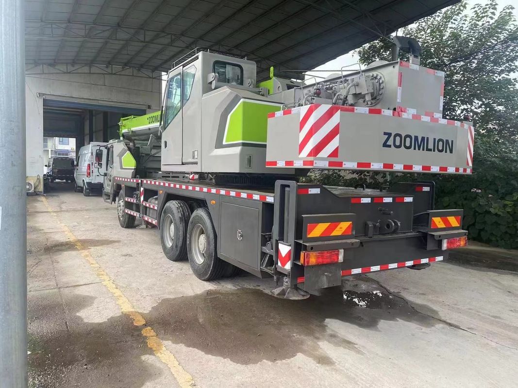 Camión de grúa móvil Zoomlion 25T Grúa usada con 25TON Max. Carga de levantamiento en verde