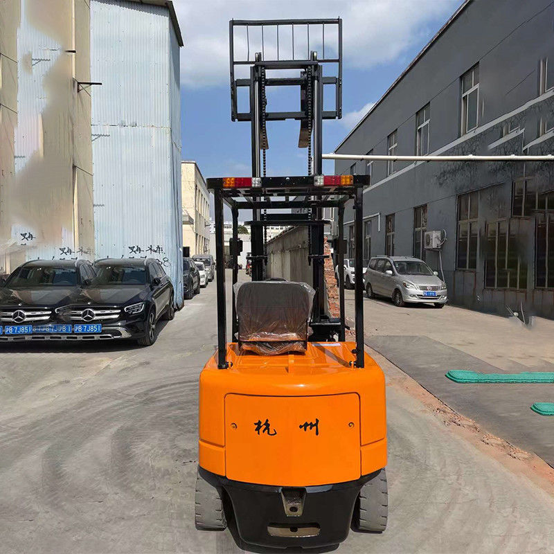 Mini montacargas eléctricos compactos de 2,5 toneladas 2 marcos de puertas para ancho de horquilla 150m en producción