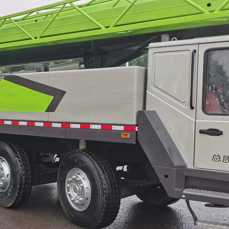 Camión de grúa Zoomlion de segunda mano de 55 toneladas grúas hidráulicas telescópicas con motor diesel de 8 cilindros