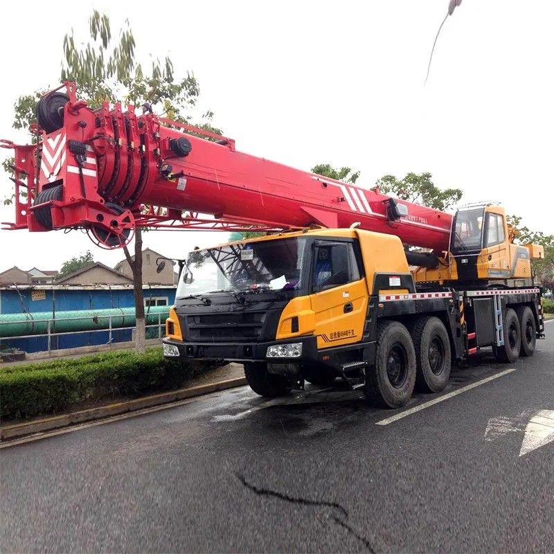 Granada de camión hidráulico de carga pesada de 100 toneladas STC1000T superior con potencia máxima de 353/1900kW/rpm