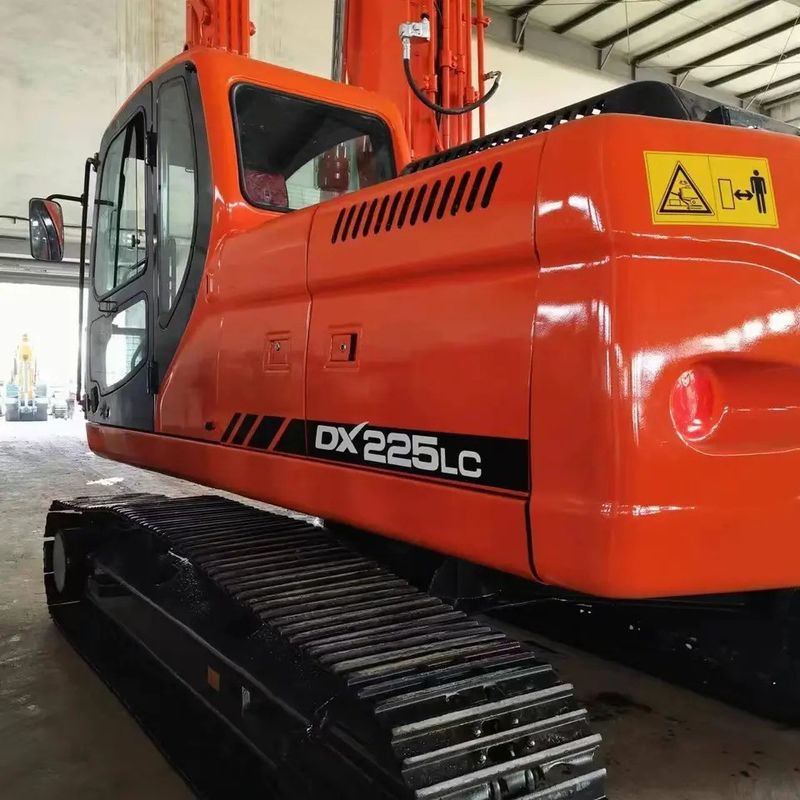 Radio máximo de excavación 10705 mm 110 kw En buen estado Excavadora Doosan DX225 LC Crawler Digger