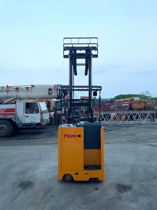 500 mm Distancia del centro de carga 1,5 toneladas de carretilla elevadora para el manejo suave y seguro del material