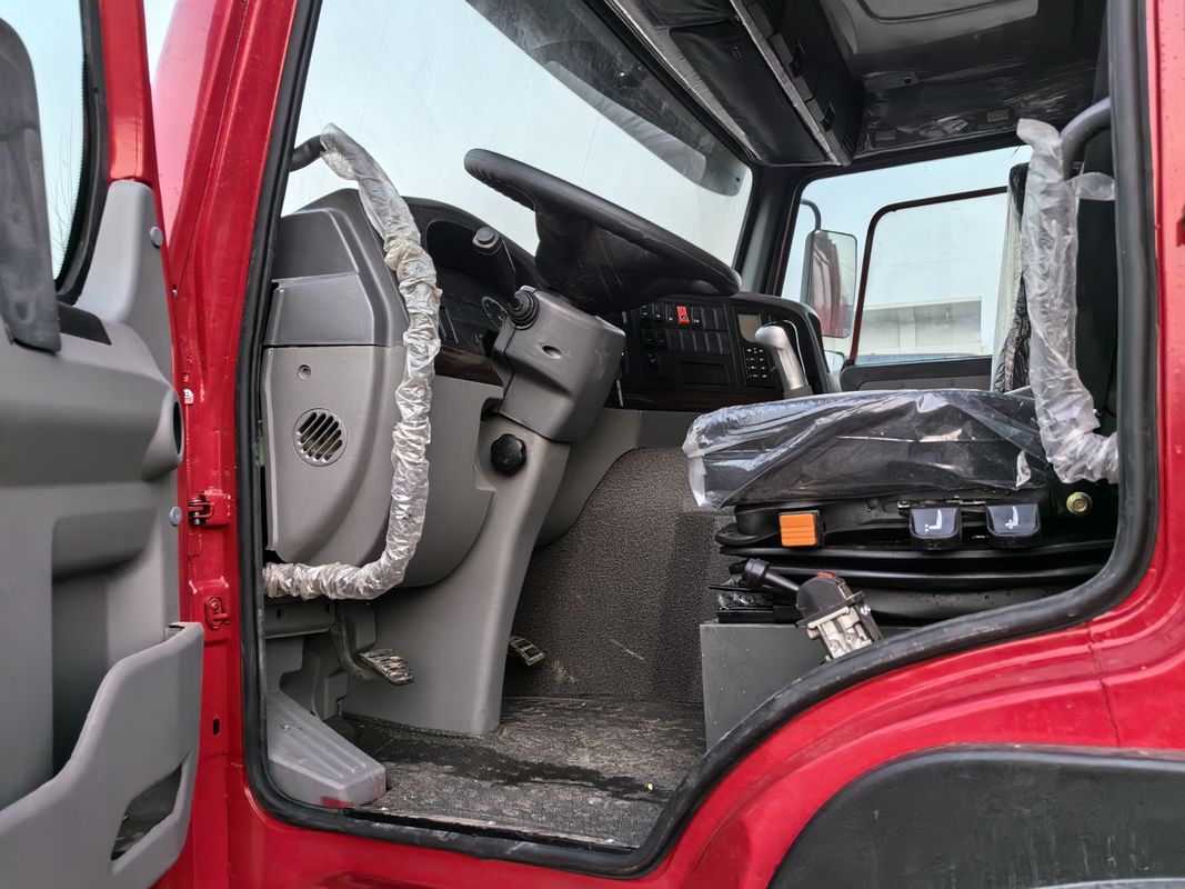 Carga de 25-30 toneladas Camión de segunda mano con remache Camión de descarga usado para el transporte de minas