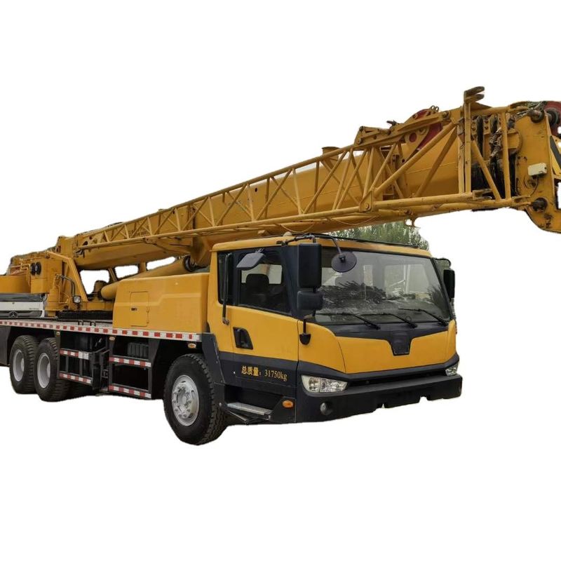 110000 KG QY70KC grúa de camión en buenas condiciones adecuada para trabajos pesados