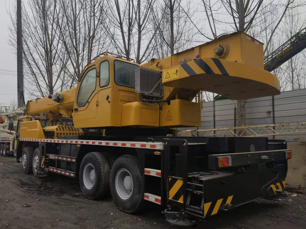 QY50KA 50t grúa de camión usado móvil con motor en buen estado 11.4m-43.5m longitud del arco
