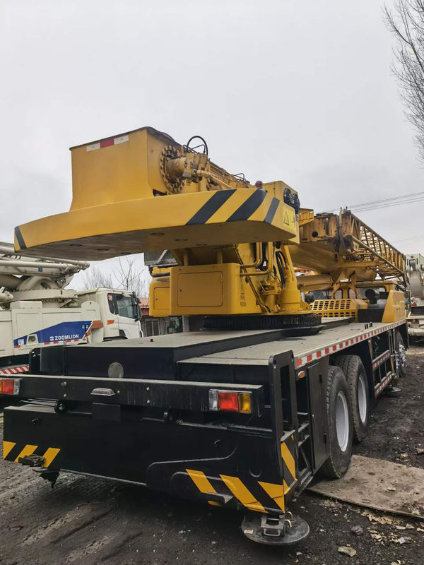 QY50KA 50t grúa de camión usado móvil con motor en buen estado 11.4m-43.5m longitud del arco