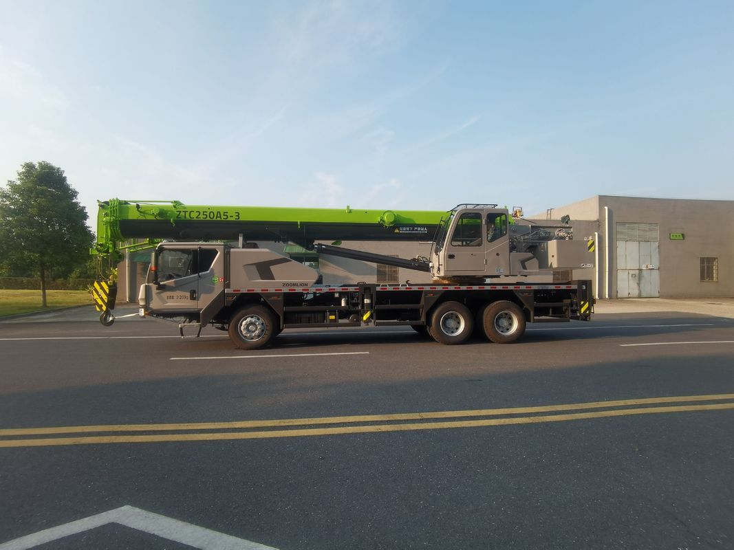 Maquina de grúa de 41m en camión Zoomlion Usado grúa de camión boom con 2001-4000 horas de trabajo