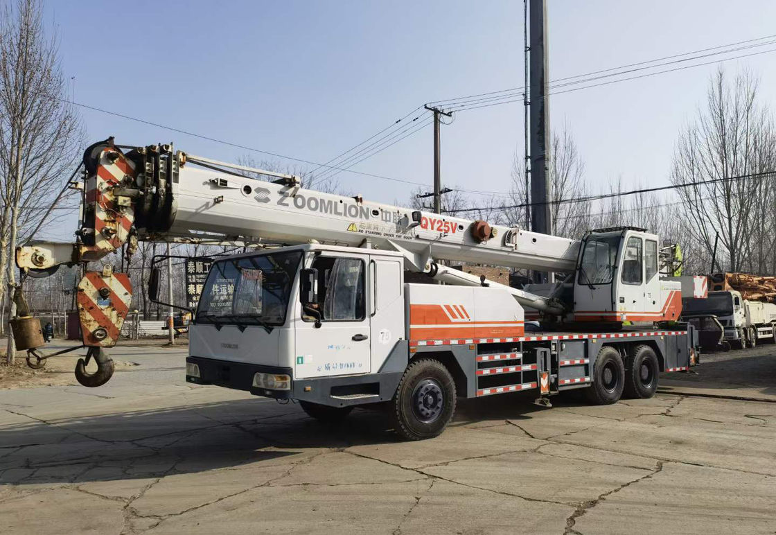 Zoomlion QY25V 25t grúa de camión usado con bomba hidráulica en excelentes condiciones de trabajo