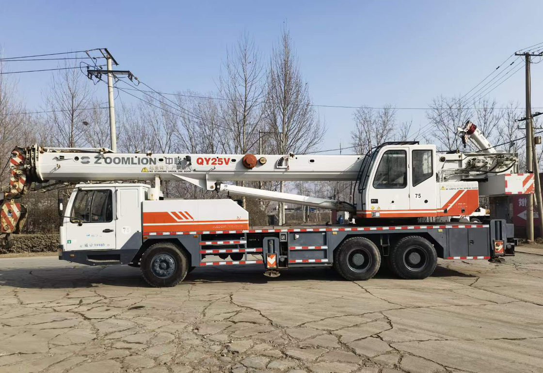 Zoomlion QY25V 25t grúa de camión usado con bomba hidráulica en excelentes condiciones de trabajo