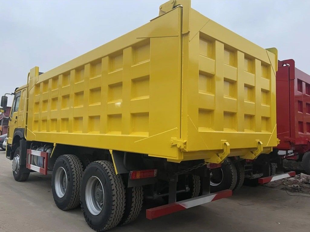 21-30T Capacidad utilizada HOWO 6x4 camión con remache camión de descarga para transporte de ingeniería