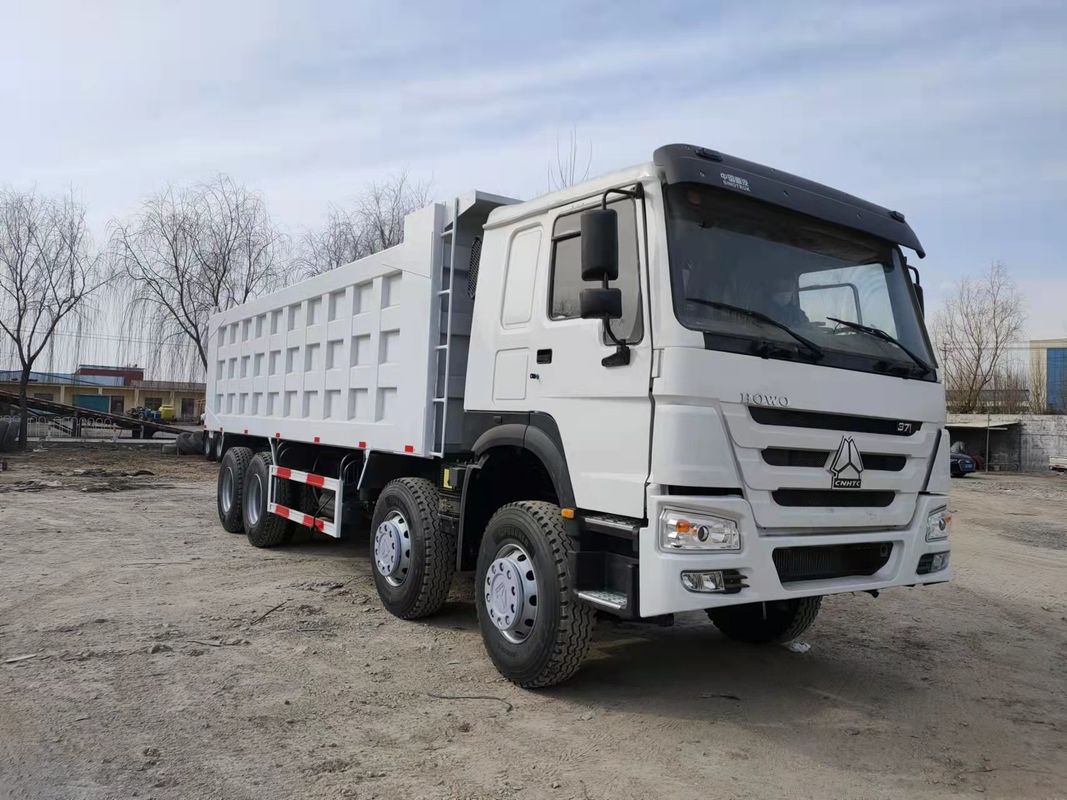 Euro 3 SINO TRUCK 12 ruedas LHD 50 toneladas de segunda mano 8x4 camión de descarga HOWO usado