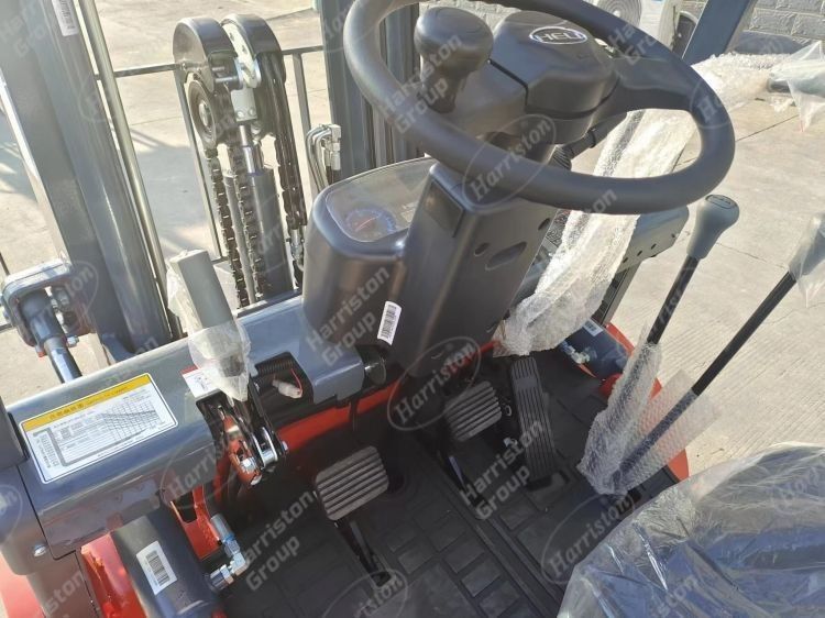 Después del servicio Video Apoyo técnico Helicóptero de 3 toneladas elevadora de horquilla diésel longitud de horquilla 1070mm