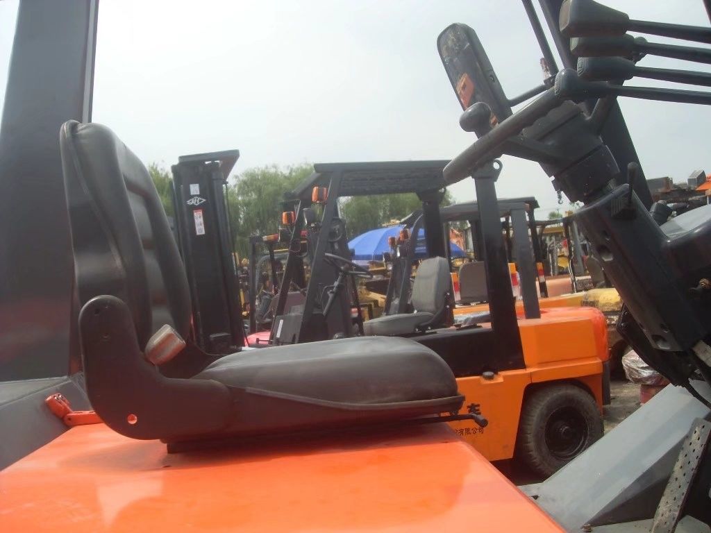 Carga pesada de 15 toneladas elevadora de horquilla usada para África Motor opcional de 2 etapas/3 etapas mástil