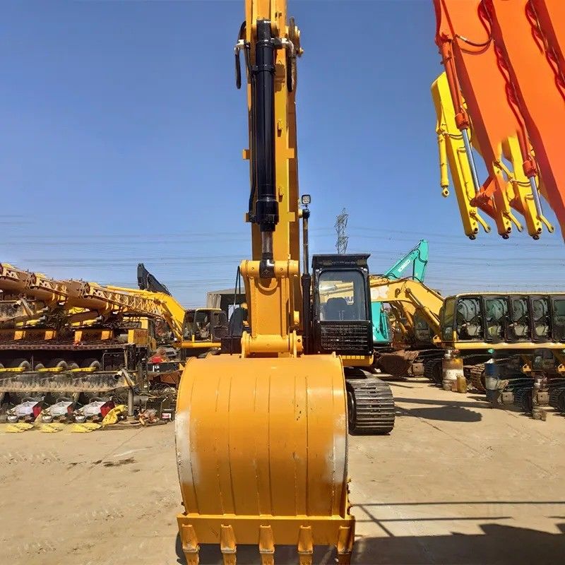 Artículo caliente en la excavadora Komatsu PC200 de segunda mano con 3.1/4.2/5.5km/h Velocidad de marcha