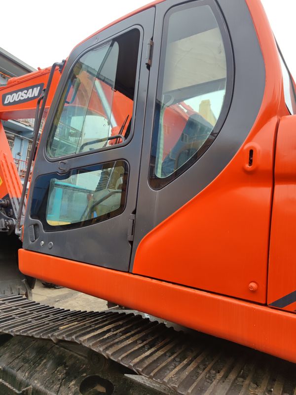 2001-4000 Horas de trabajo Doosan DX225 Excavadora de rastreo usada con otra válvula hidráulica