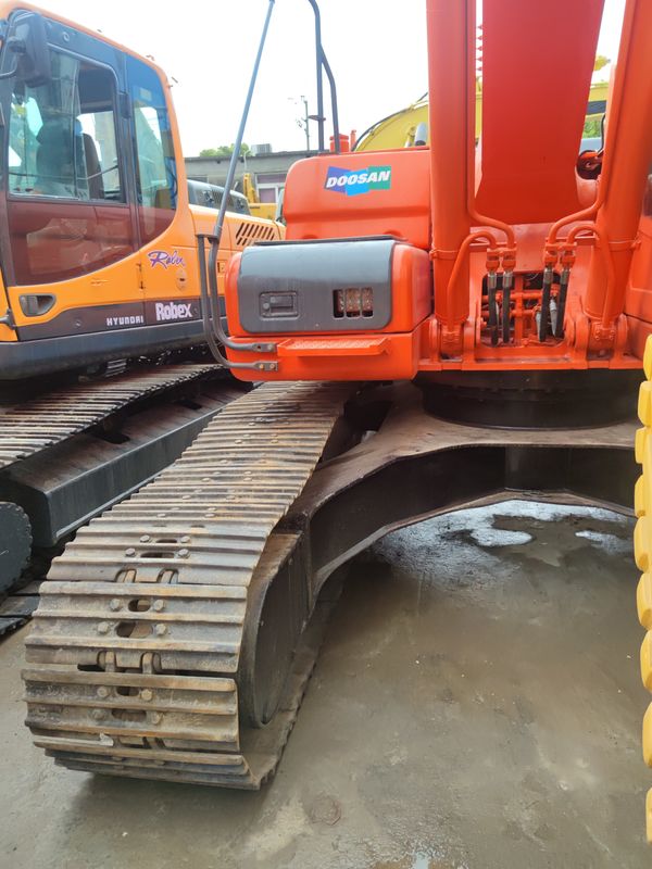 2001-4000 Horas de trabajo Doosan DX225 Excavadora de rastreo usada con otra válvula hidráulica