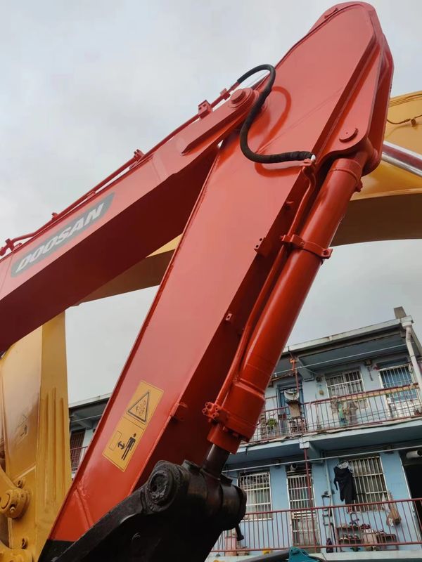 22500 kg Peso de trabajo Excavadora Doosan 225 utilizada con 2001-4000 horas de trabajo