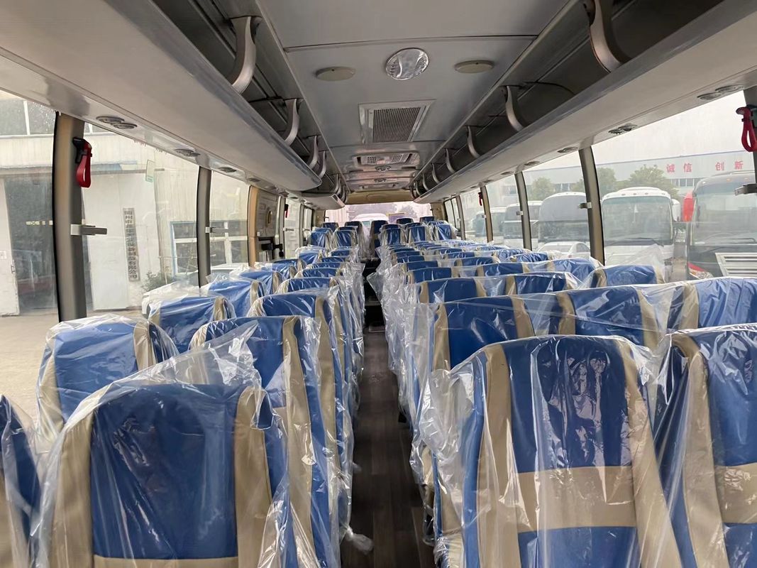Autobús de lujo de 70 asientos LHD Autobús de Yutong usado en buen estado Tipo de combustible diesel