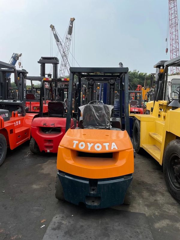 Toyota Diesel 3.5 toneladas Utilizado con y 2001-4000 horas de trabajo
