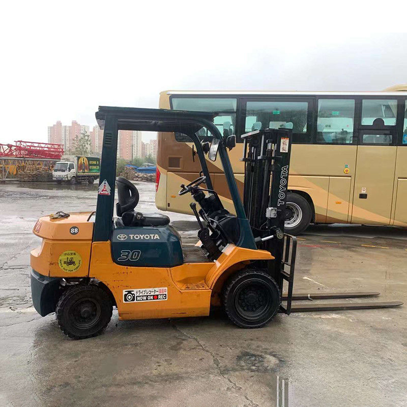3 toneladas de carretilla elevadora usada con motor diésel de Japón en buen estado