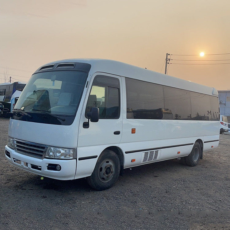 Diseño de color Diesel Toyota 30 asientos Autobús de montaña rusa para necesidades de transporte público