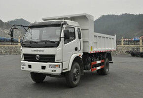 DONGFENG 6 ruedas 4X2 camión de descarga pequeño camión de remate en buen estado caja de cambios SINOTRUCK