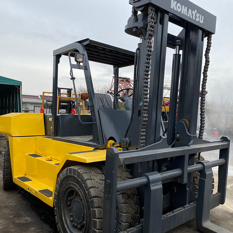 Camioneta elevadora diésel Komatsu usada para contenedores de 12 a 16 toneladas Largo del tenedor 1070 mm Ancho del tenedor 150 mm