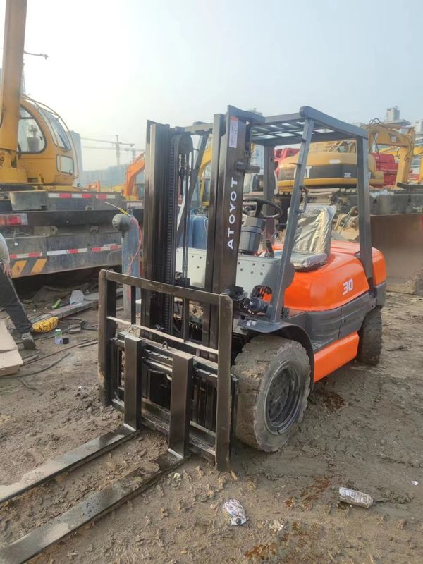 3000 kg Camión elevador de Japón ligero con motor diesel y centro de gravedad de 500 mm