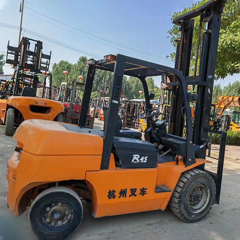 4Camión elevador 4WD de 5 toneladas ideal para diversos entornos de trabajo y tareas
