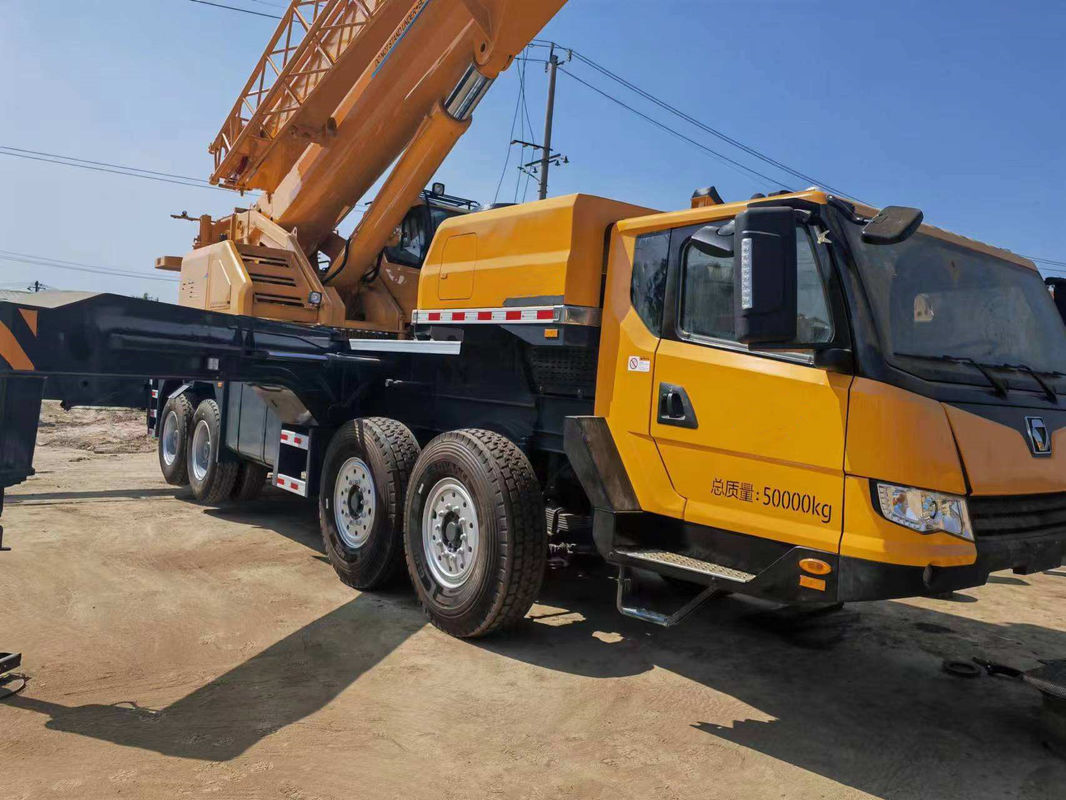 Construcción grúa telescópica de 130 toneladas grúa de camión XCT130 Velocidad máxima de desplazamiento 80 km/h