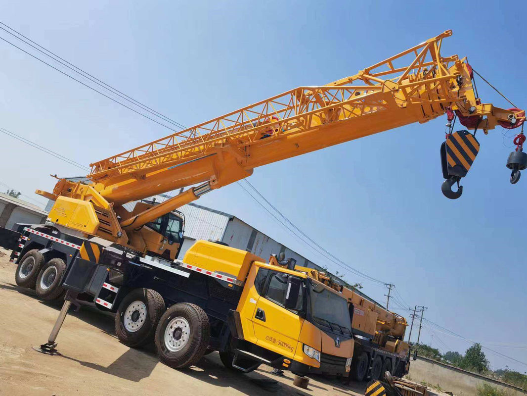 Construcción grúa telescópica de 130 toneladas grúa de camión XCT130 Velocidad máxima de desplazamiento 80 km/h