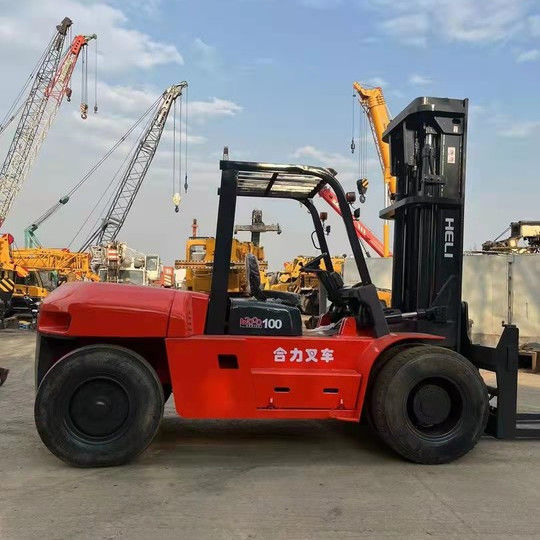 Elevadora elevadora diesel de 12 toneladas La solución perfecta para el manejo de materiales pesados