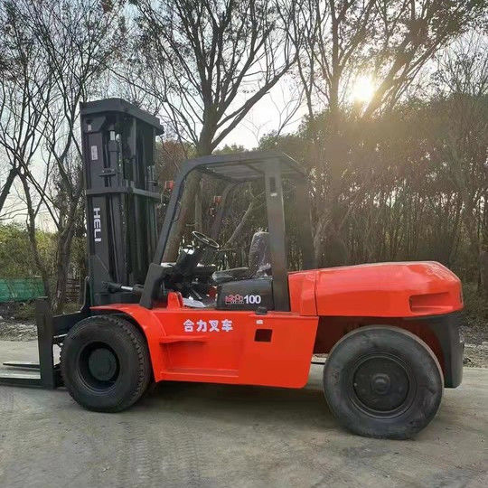 Elevadora elevadora diesel de 12 toneladas La solución perfecta para el manejo de materiales pesados